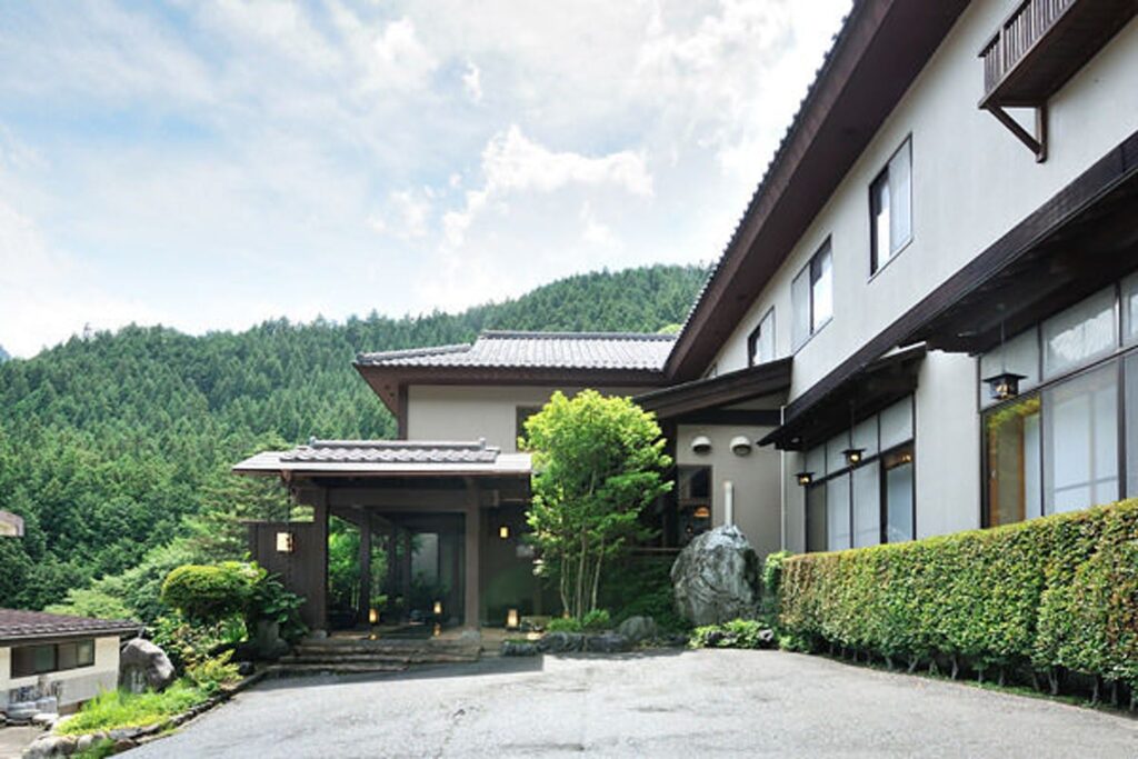 四万温泉　時わすれの宿　佳元