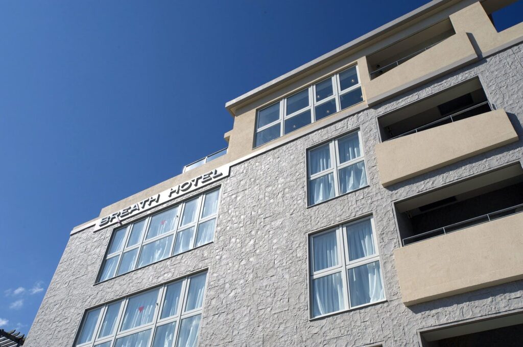 BREATH HOTEL