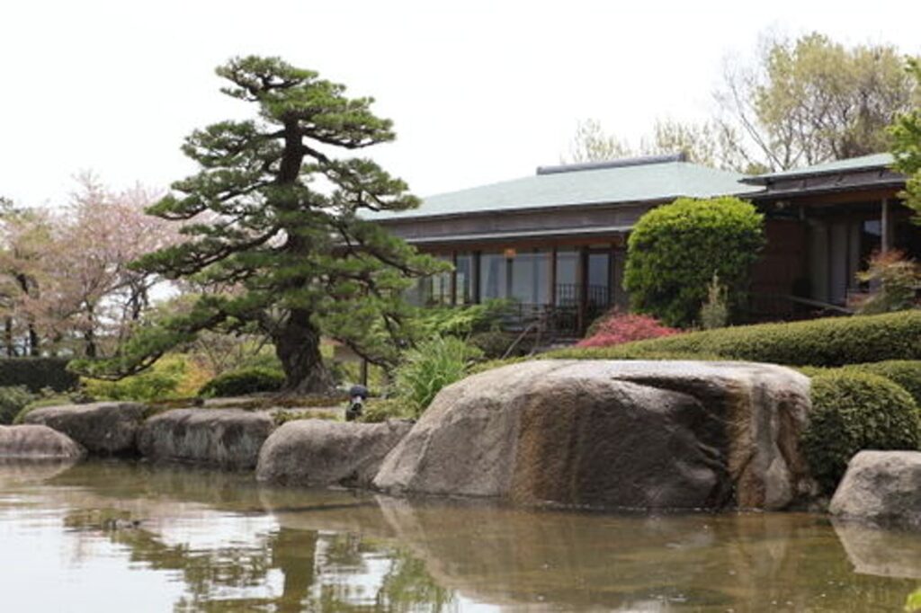 庭園の宿　石亭