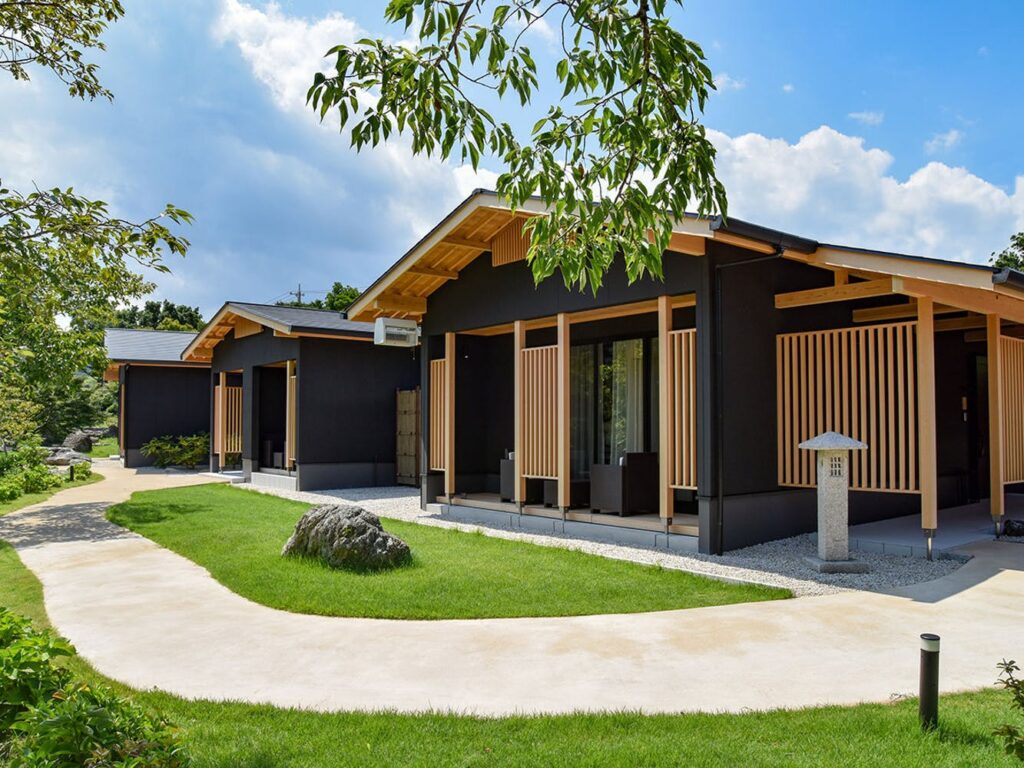 AUBERGE YUSURA