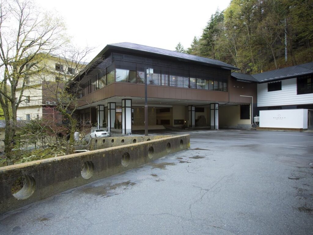 創業大正十五年 蓼科 親湯温泉