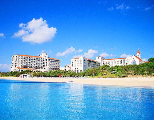 ホテル日航アリビラ　ヨミタンリゾート沖縄 写真1