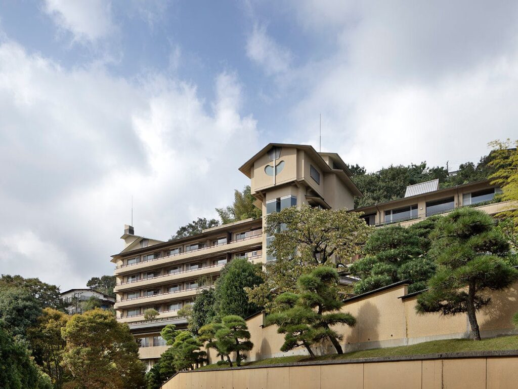 青山やまと